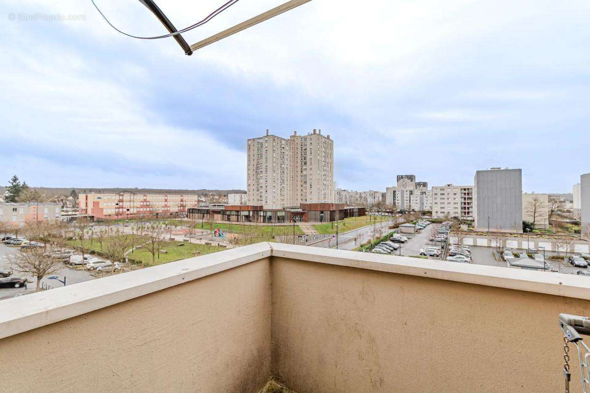 Appartement à DAMMARIE-LES-LYS