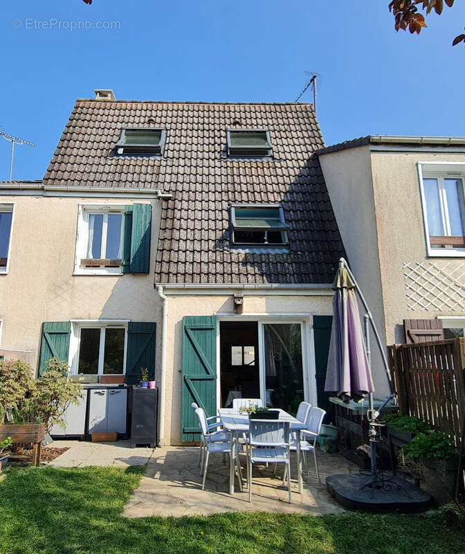 Maison à BURES-SUR-YVETTE