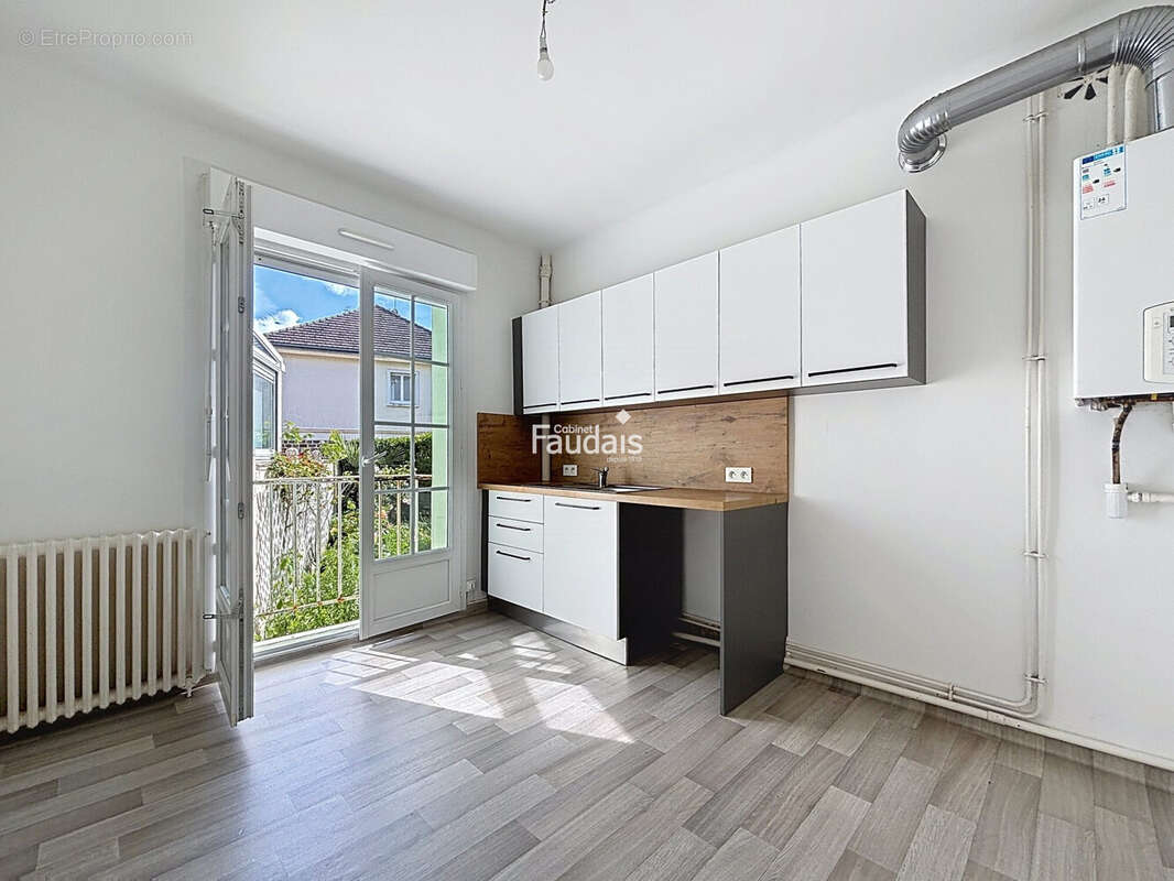 Appartement 57 m² à Saint-Lo  - photo 5