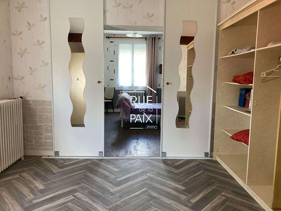 Maison à CHATELLERAULT