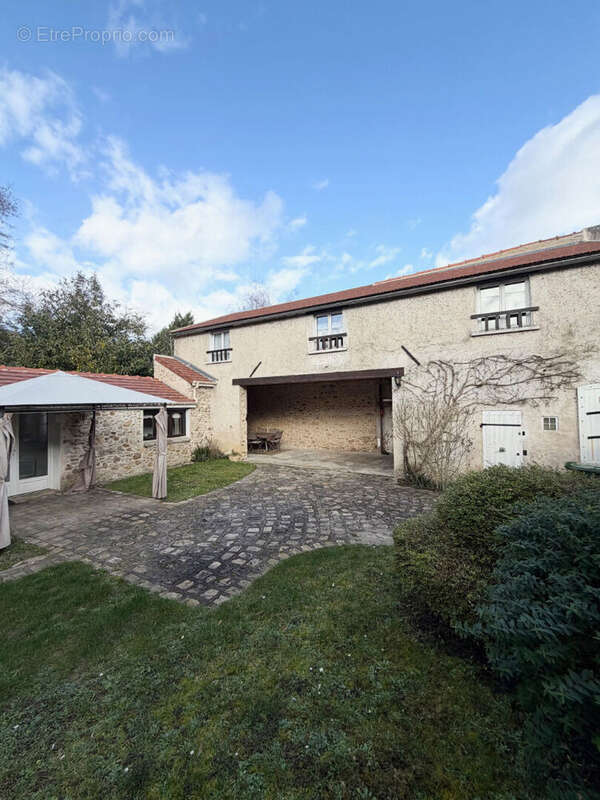 Maison à BOURAY-SUR-JUINE