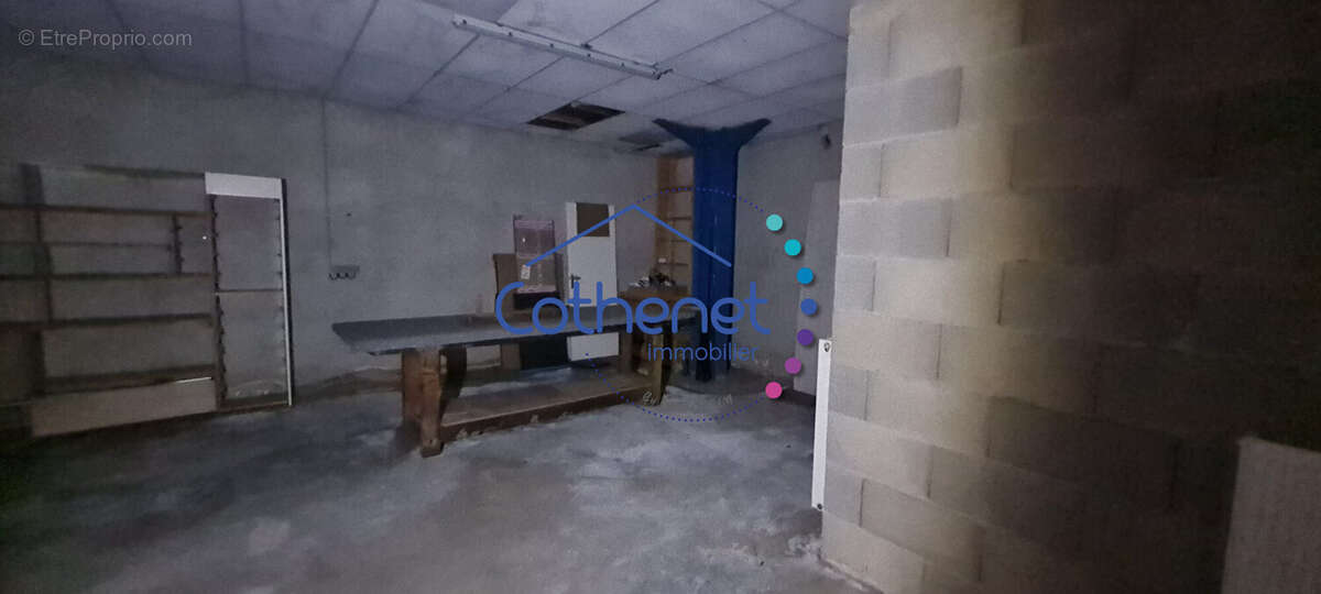 Commerce à CHAUFFAILLES