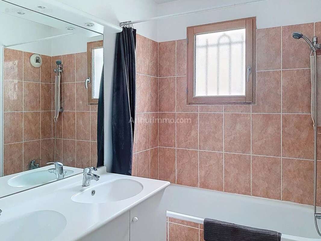 Appartement à NOGENT-SUR-MARNE