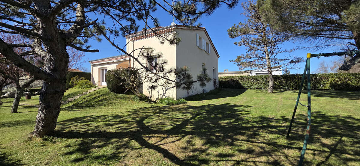 Maison à ALBOUSSIERE
