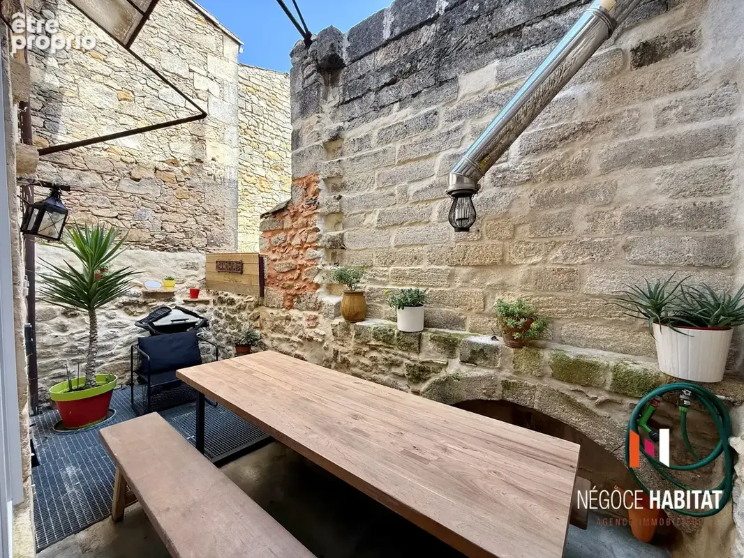 Entre montpellier et nîmes   maison de caractère rénovée   207 m2   3 logements   terrasse   fort potentiel - photo 2
