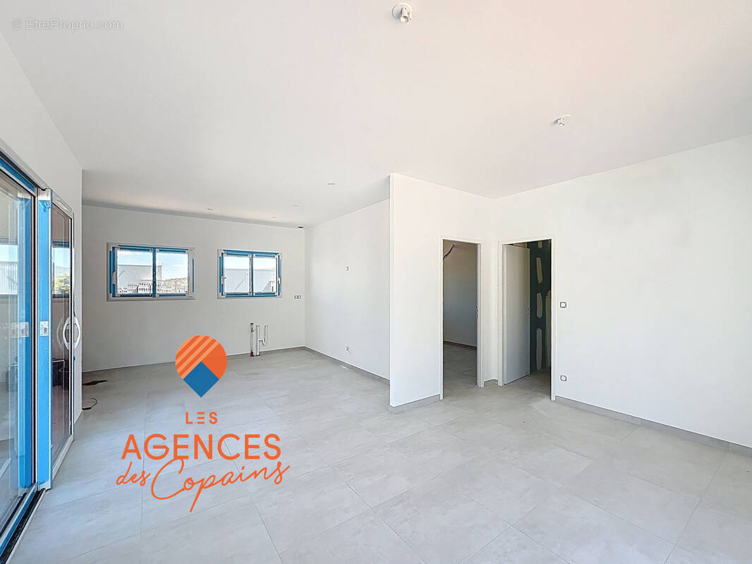 Appartement à CUERS