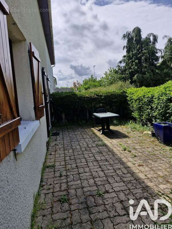Maison 101 m² à Ifs  - photo 4