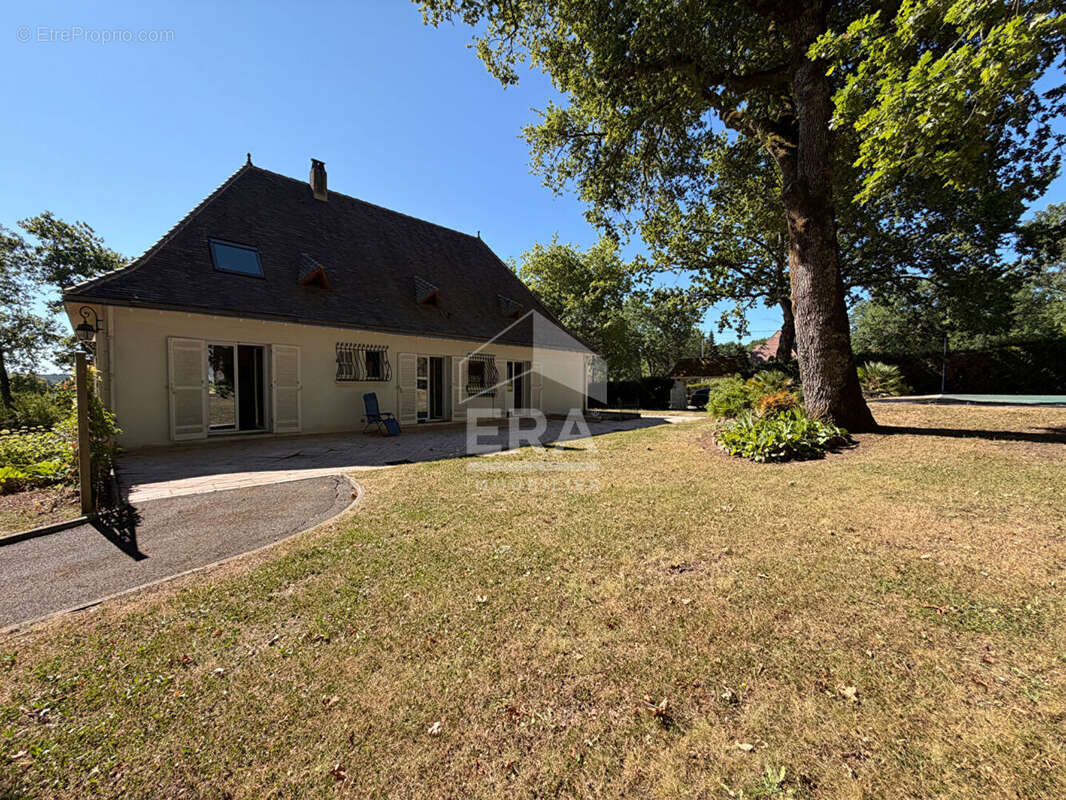 Maison 238m² à sanilhac - photo 14