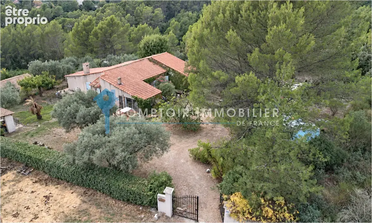 VAR (83) - À VENDRE - FLAYOSC - Coup de cœur pour cette villa provençale 7 pièces - photo 22