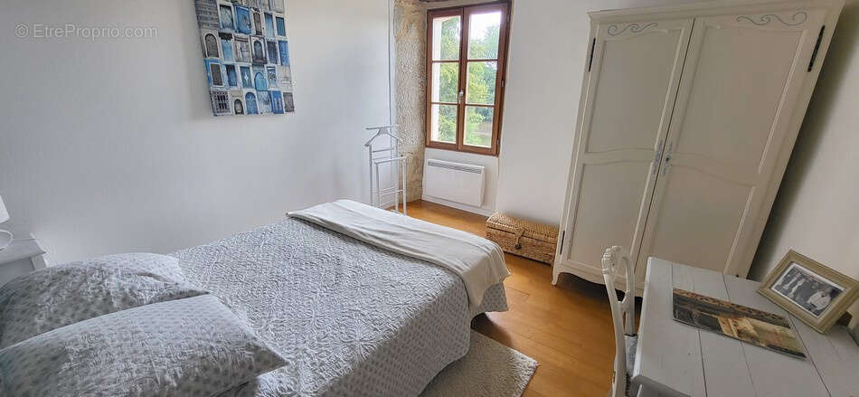 Magnifique maison en pierre restaurée avec piscine - photo 11