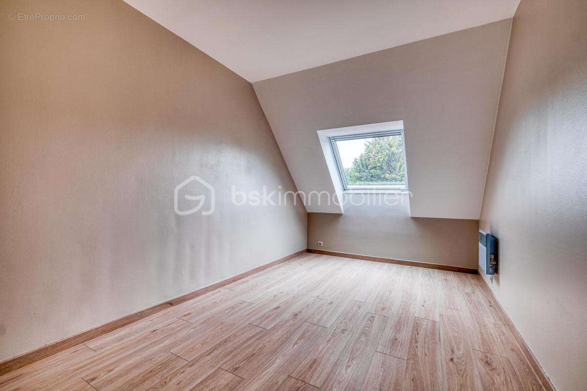 Appartement à EMERAINVILLE