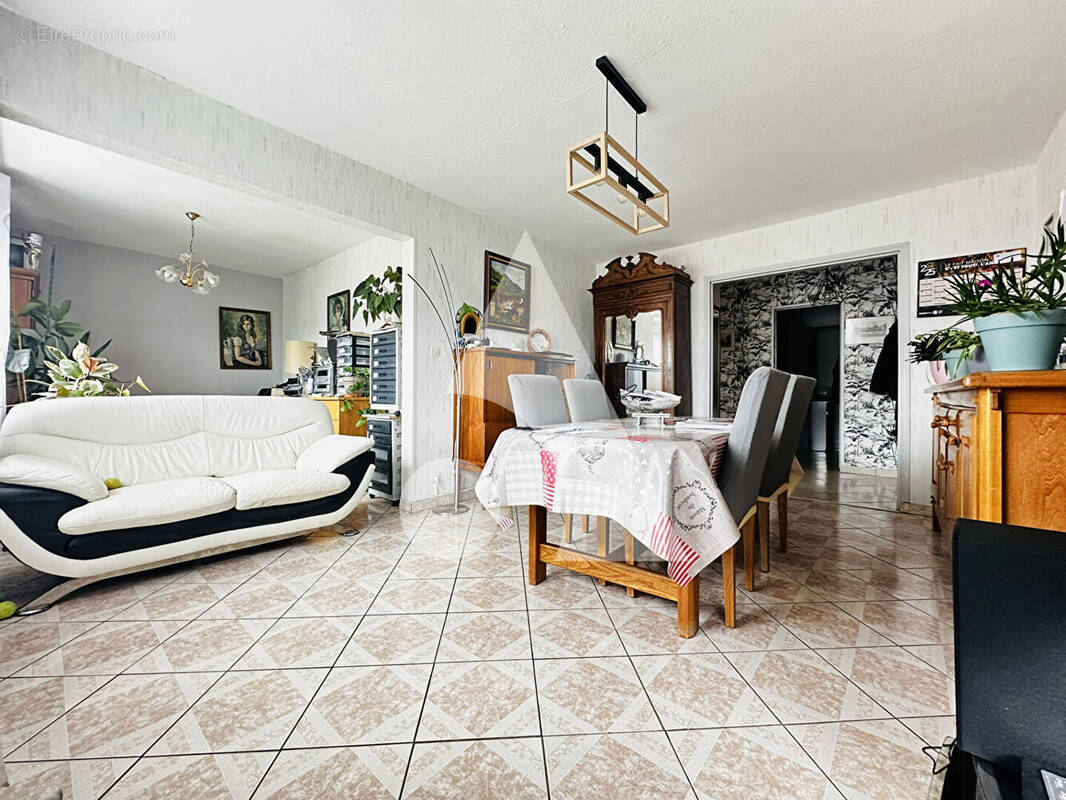 Appartement à CHAMPIGNEULLES