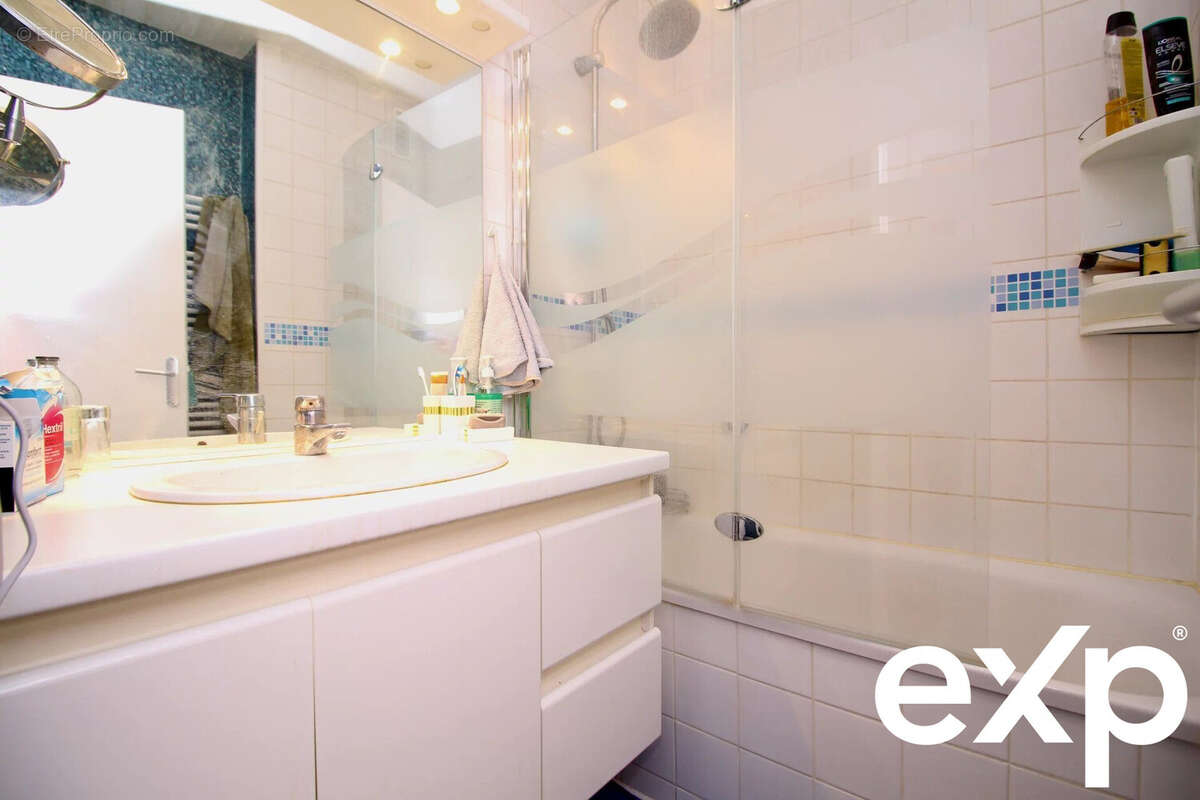 Appartement à NEAUPHLE-LE-CHATEAU