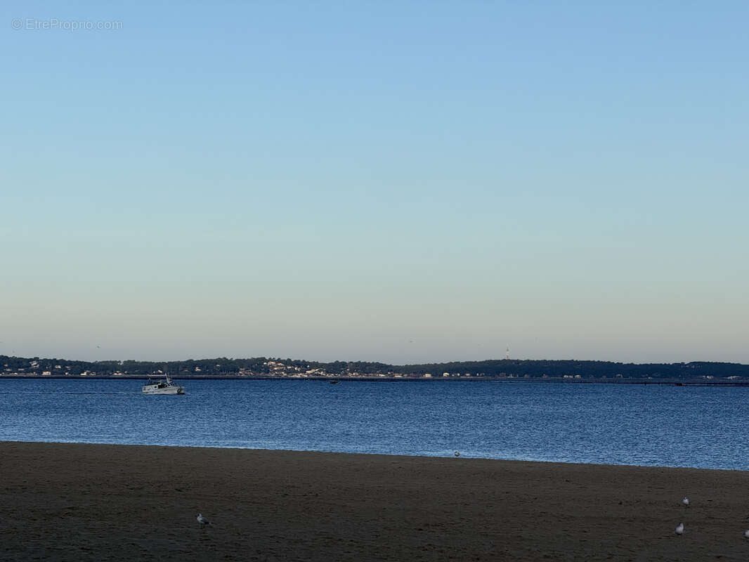 Premiere ligne centre ville appartement t4 accès direct à la plage - photo 5