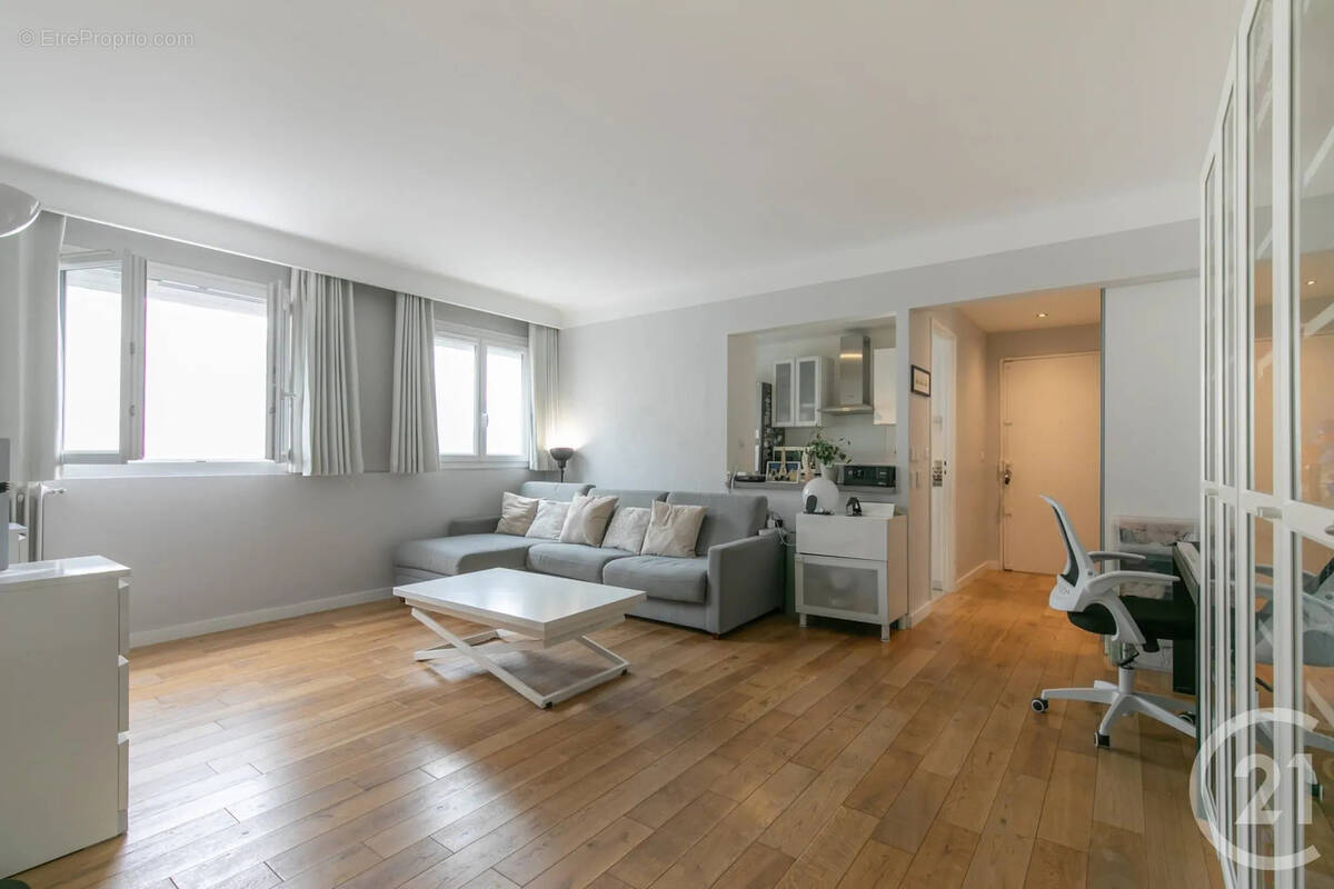 Appartement à SAINT-MAUR-DES-FOSSES
