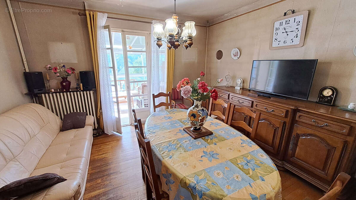 Maison à SAINT-REMY-LES-CHEVREUSE