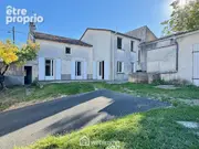 Maison de 105 m2 habitables sur 2 niveaux avec vie de plain-pied. - Maison à MIGNE-AUXANCES