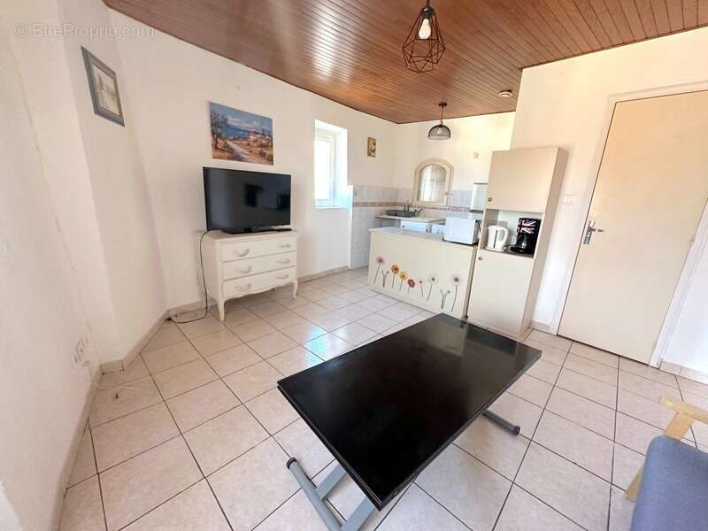 Appartement à GREOUX-LES-BAINS
