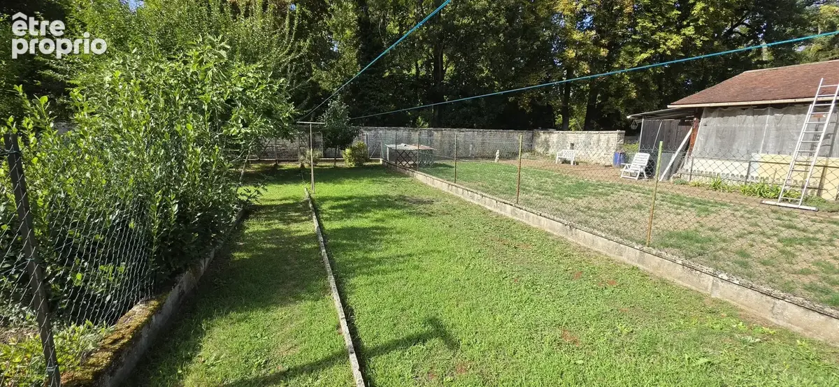 Clamecy, proche centre ville, MAISON avec JARDIN et GARAGE - photo 15