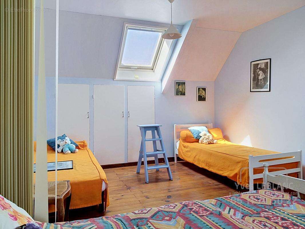 Maison  10 pièce(s) - photo 17