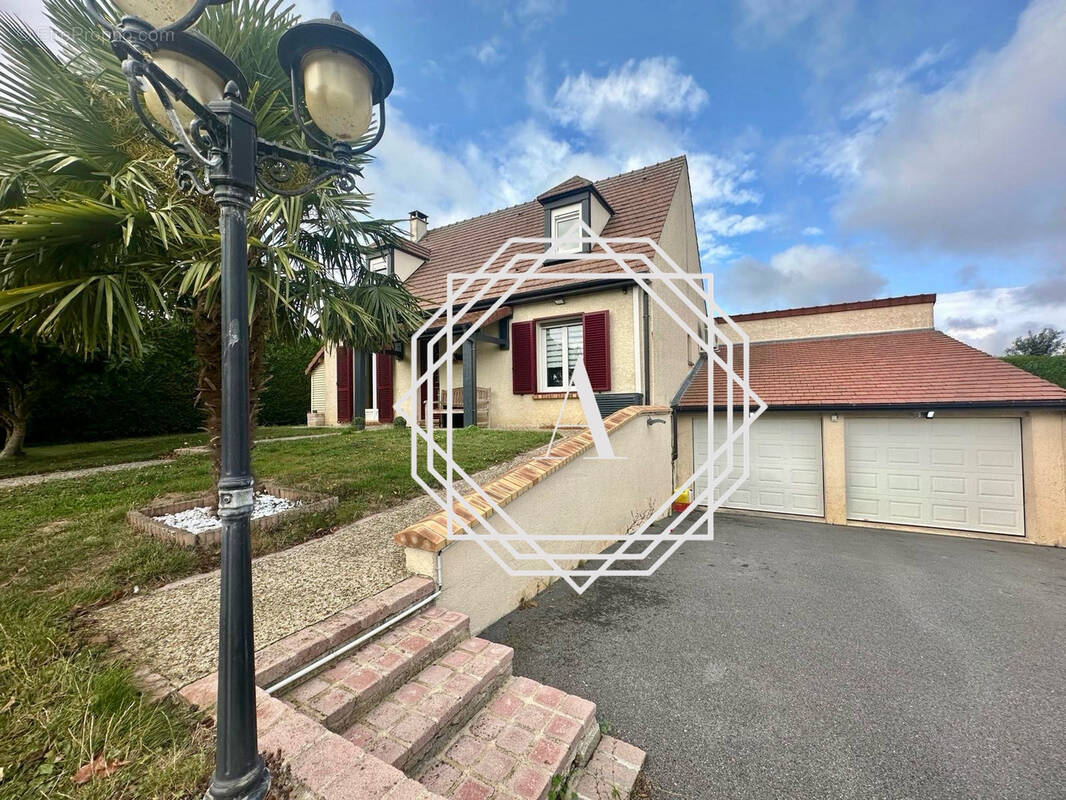 Maison à GRISY-LES-PLATRES