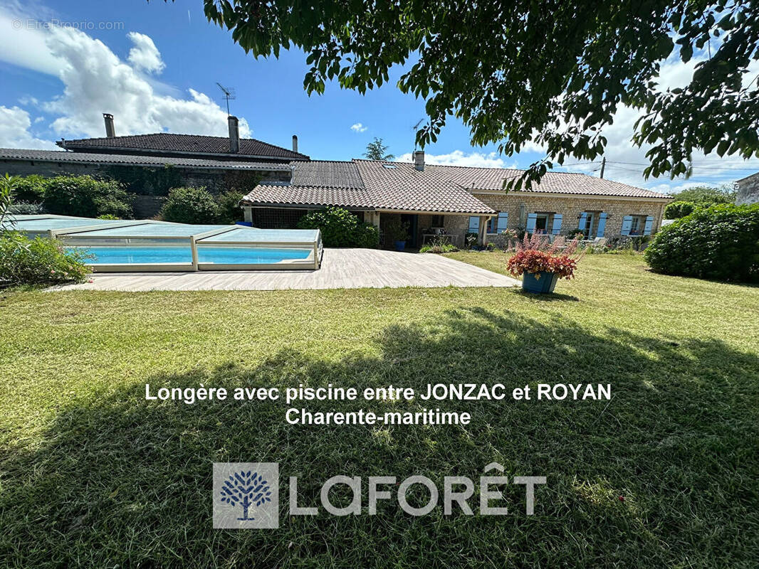 Maison à SAINT-GENIS-DE-SAINTONGE