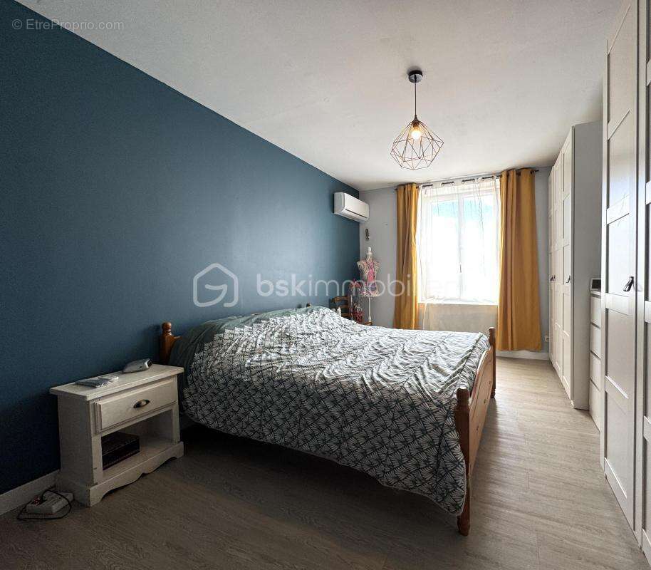 Maison à SAINT-GENGOULPH