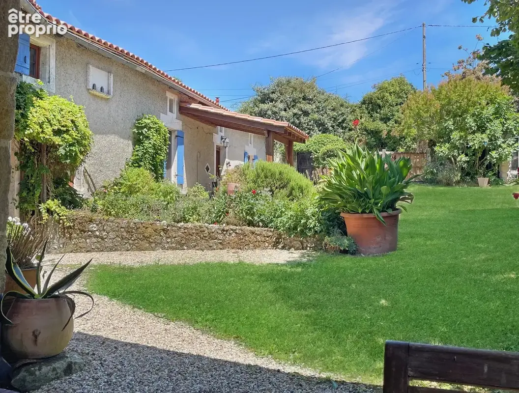 Fabuleuse maison individuelle de caractère en pierre avec piscine - photo 7