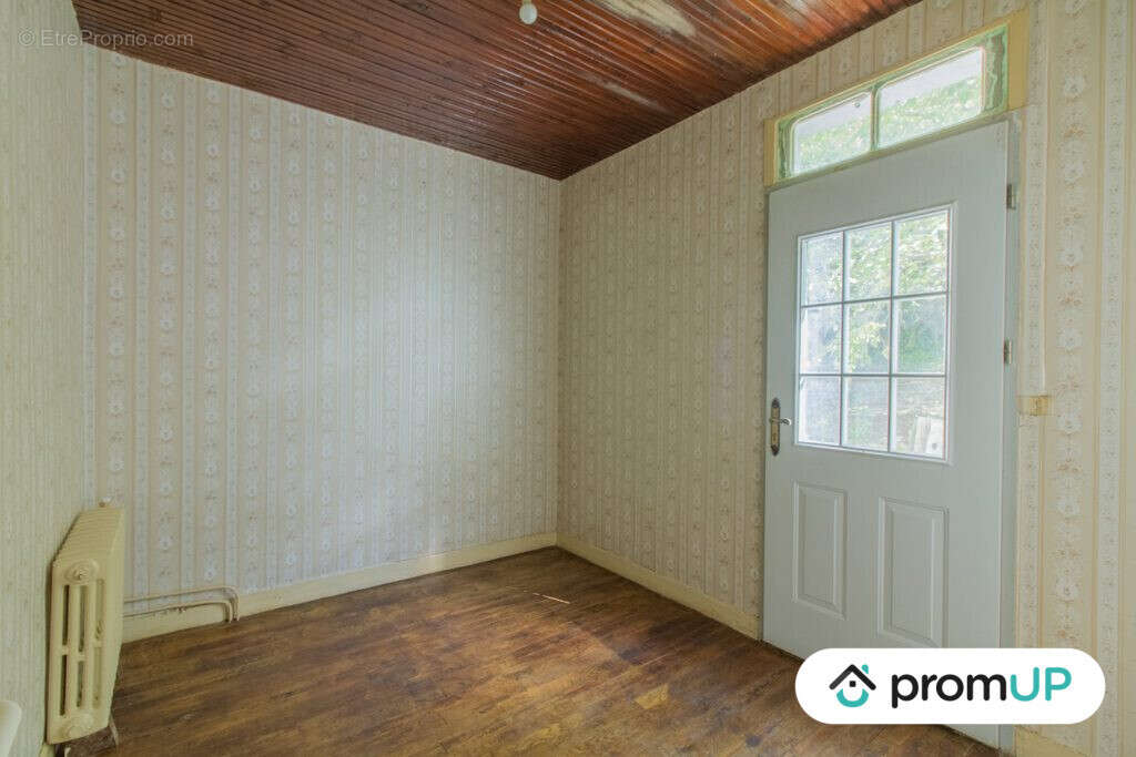 Maison à LE LARDIN-SAINT-LAZARE