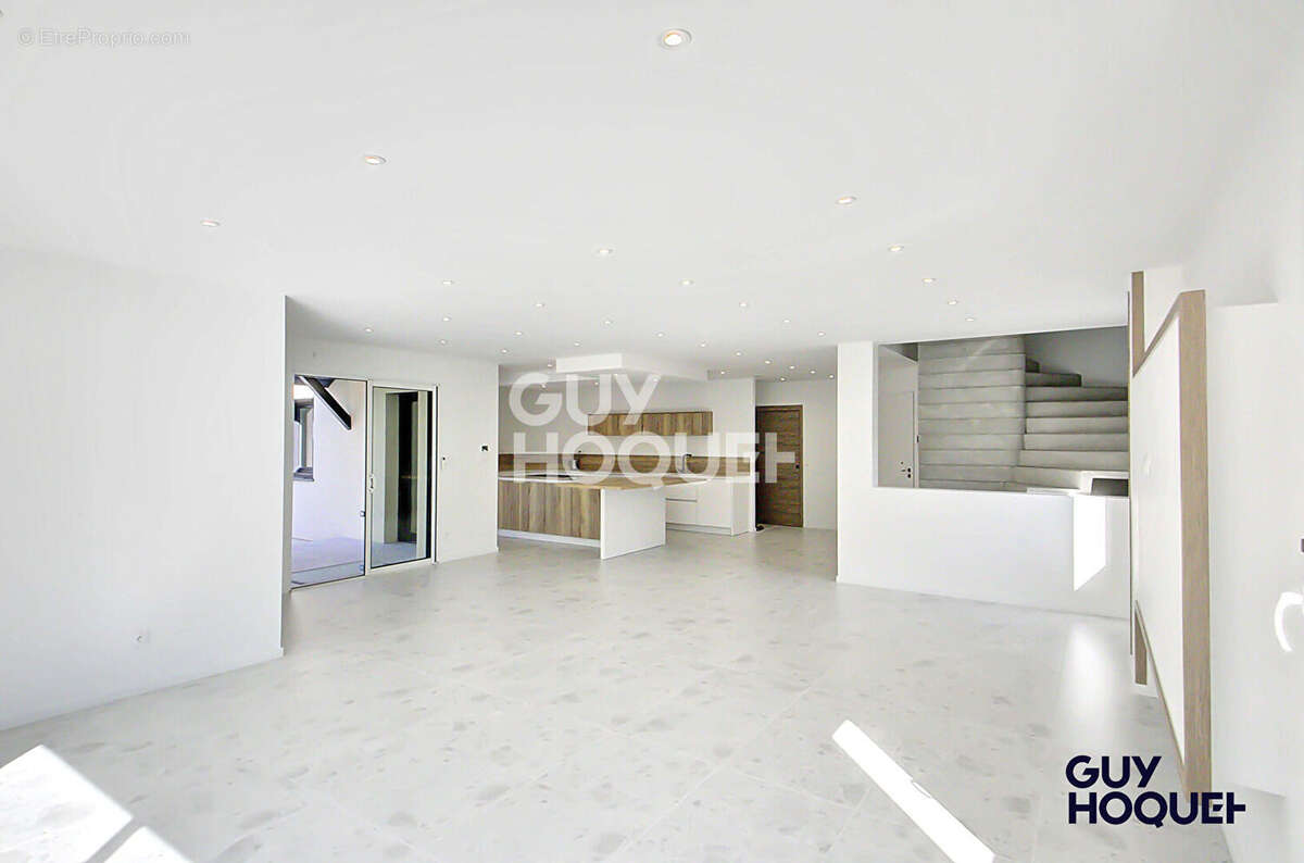 Maison à SAINT-AGNIN-SUR-BION