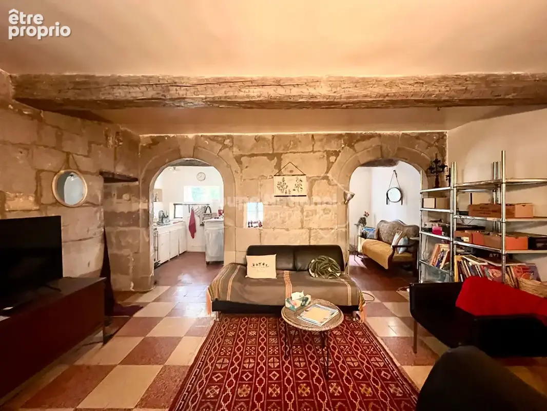 Quartier recherché, mas à rénover+ grange sur 1900 m² de terrain - photo 2