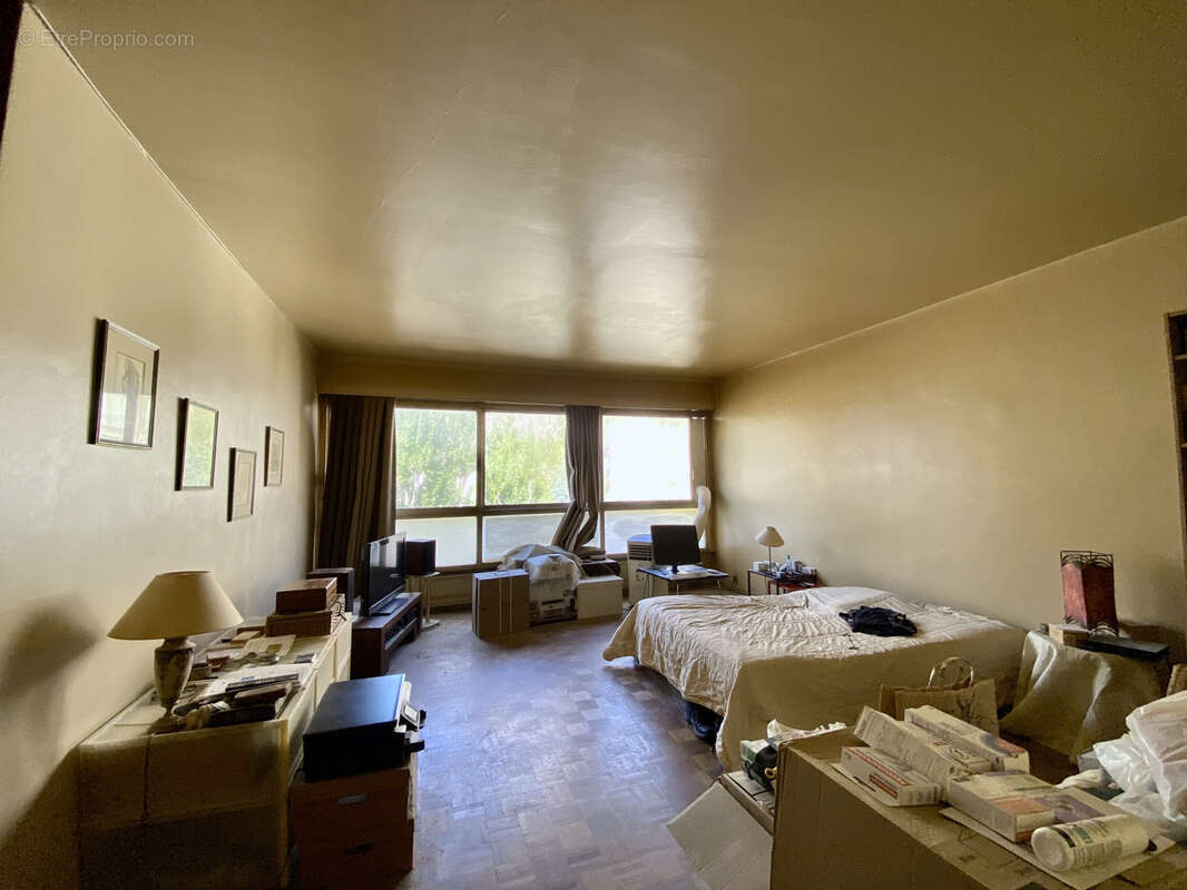 Appartement à PARIS-14E