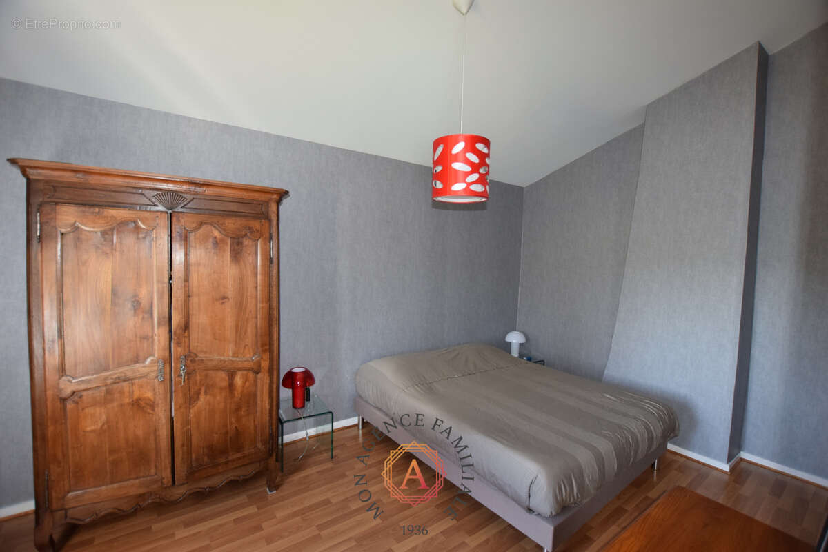 Maison à COMBRONDE