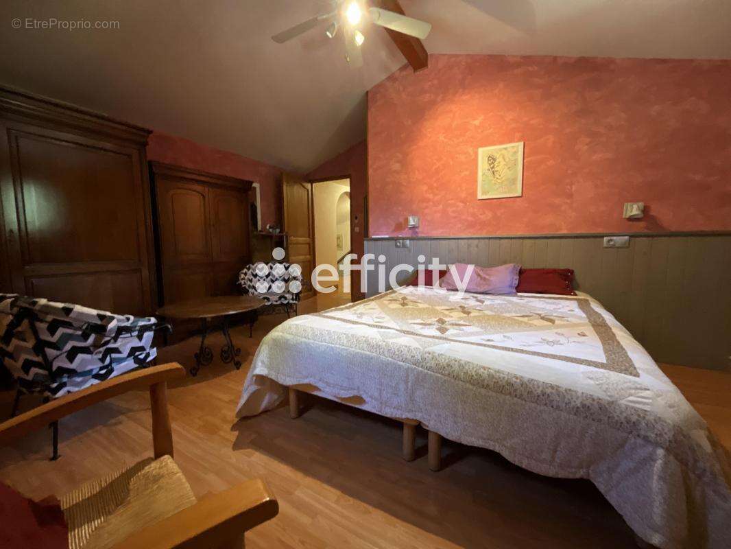 Maison 178 m² à Flaviac  - photo 15