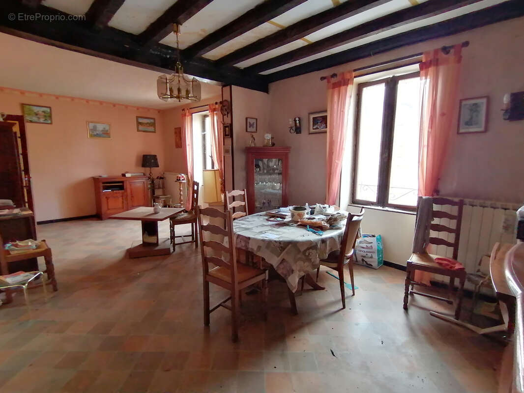Maison de village de 125 m2 à rénover - photo 4