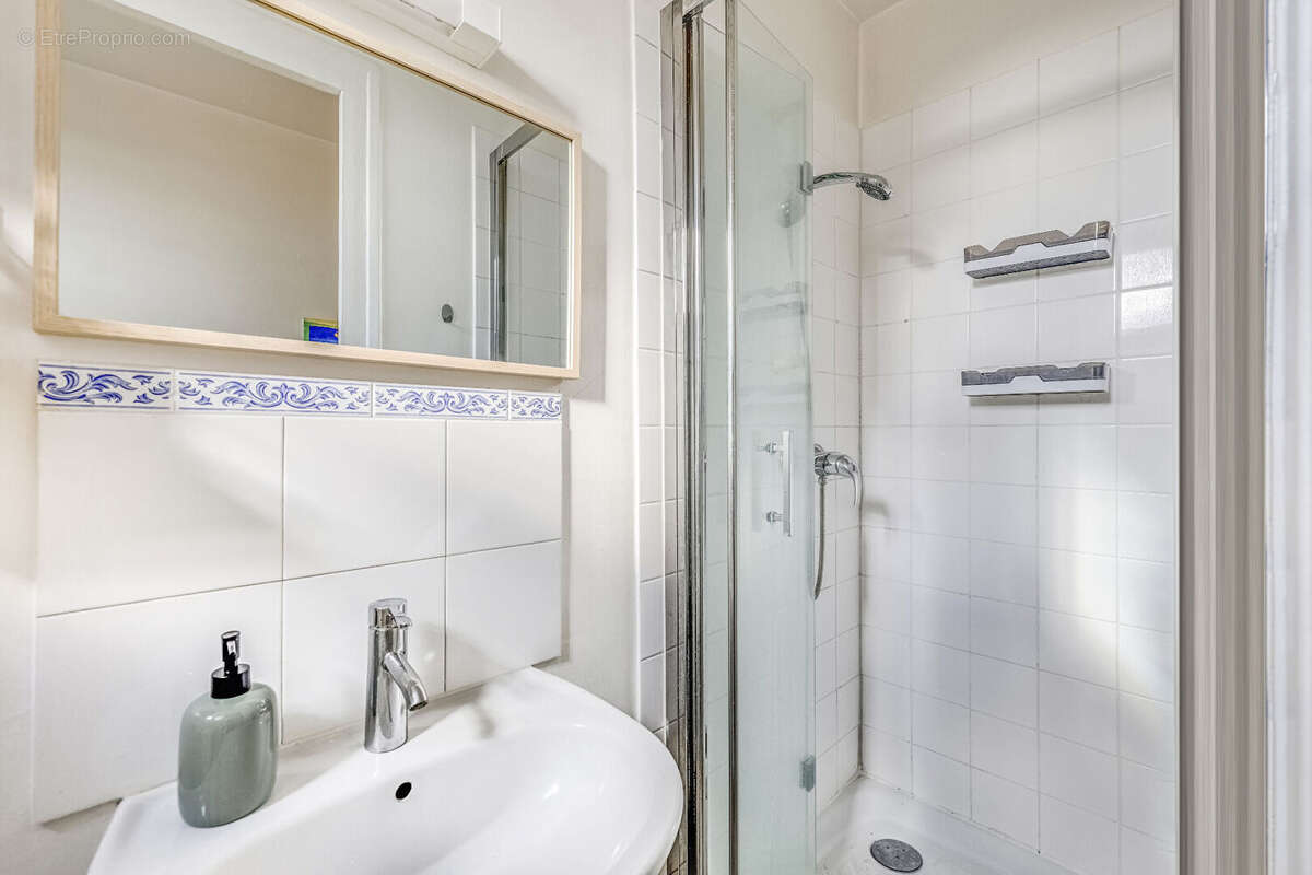 Appartement à PARIS-10E