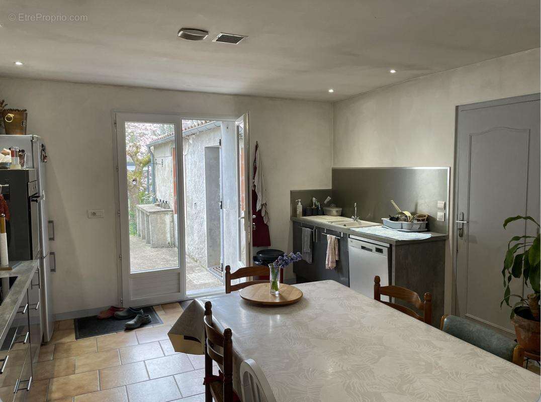 Maison à COMPS
