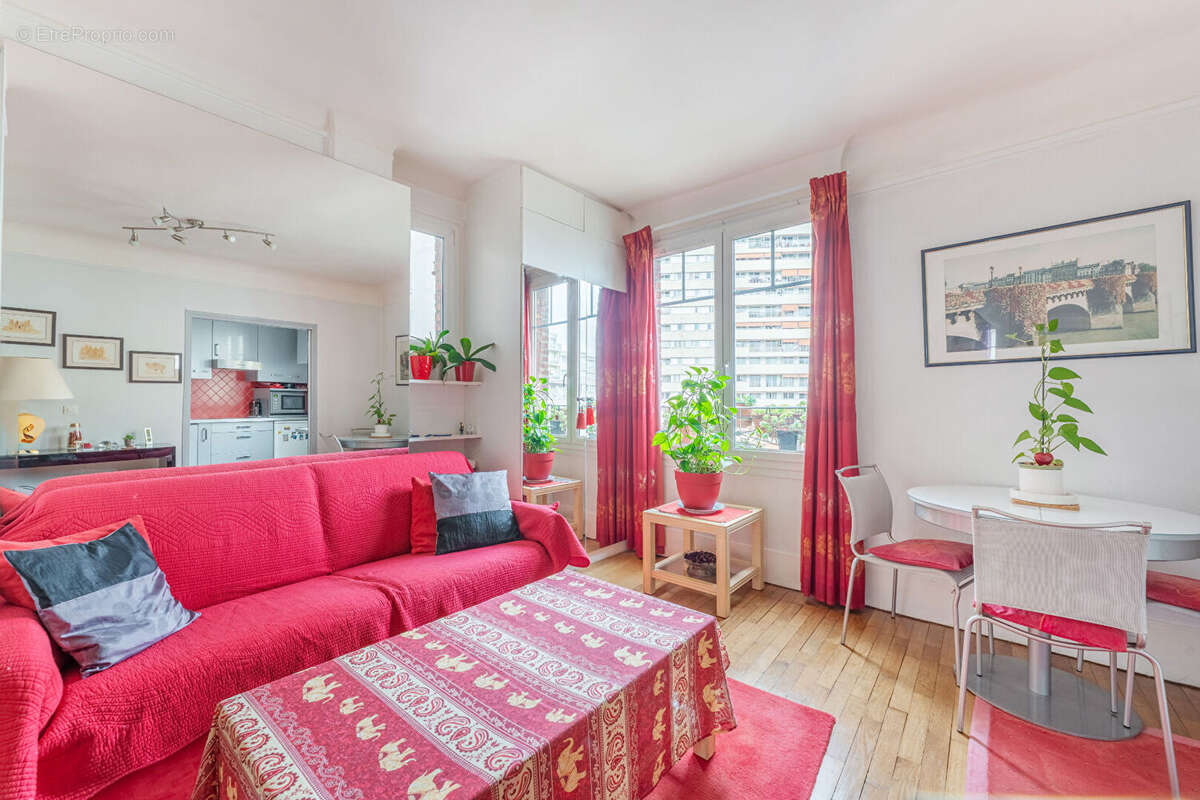 Appartement à PARIS-15E