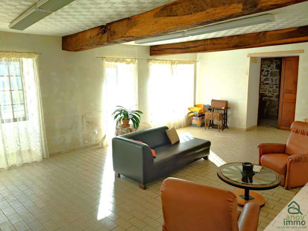 Maison à MAUPREVOIR