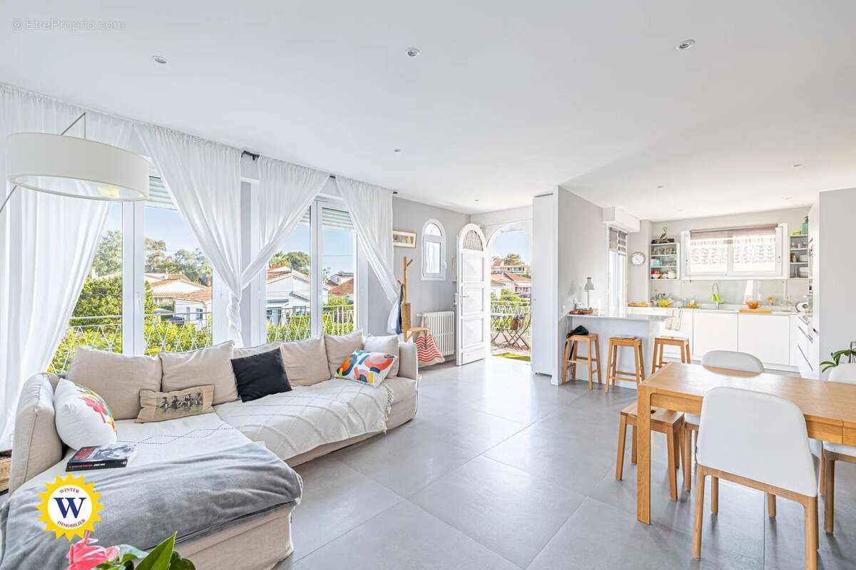 Maison à VILLENEUVE-LOUBET