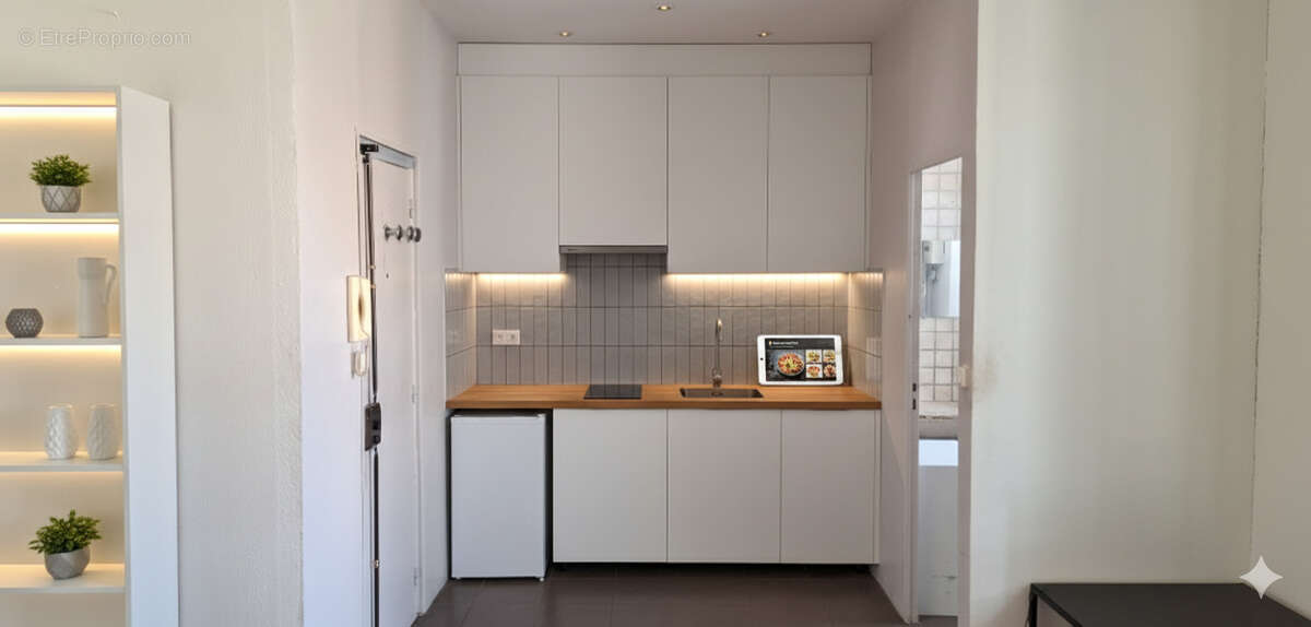 1758783560038 - Appartement à MARSEILLE-4E