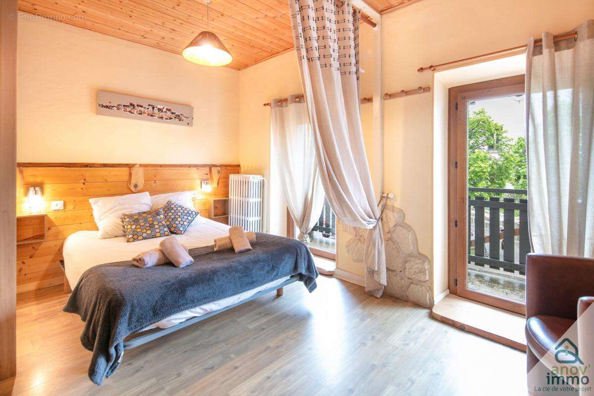 Commerce à CORRENCON-EN-VERCORS