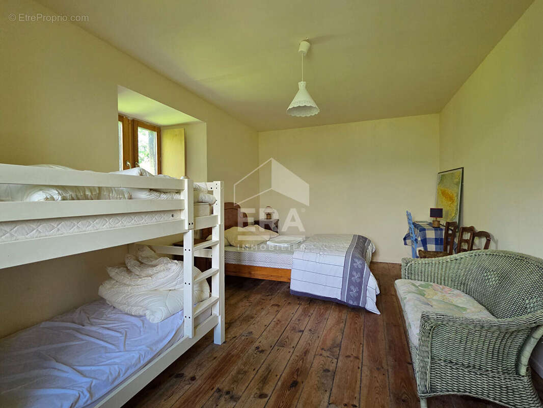 Maison à SAINT-PASTOUS