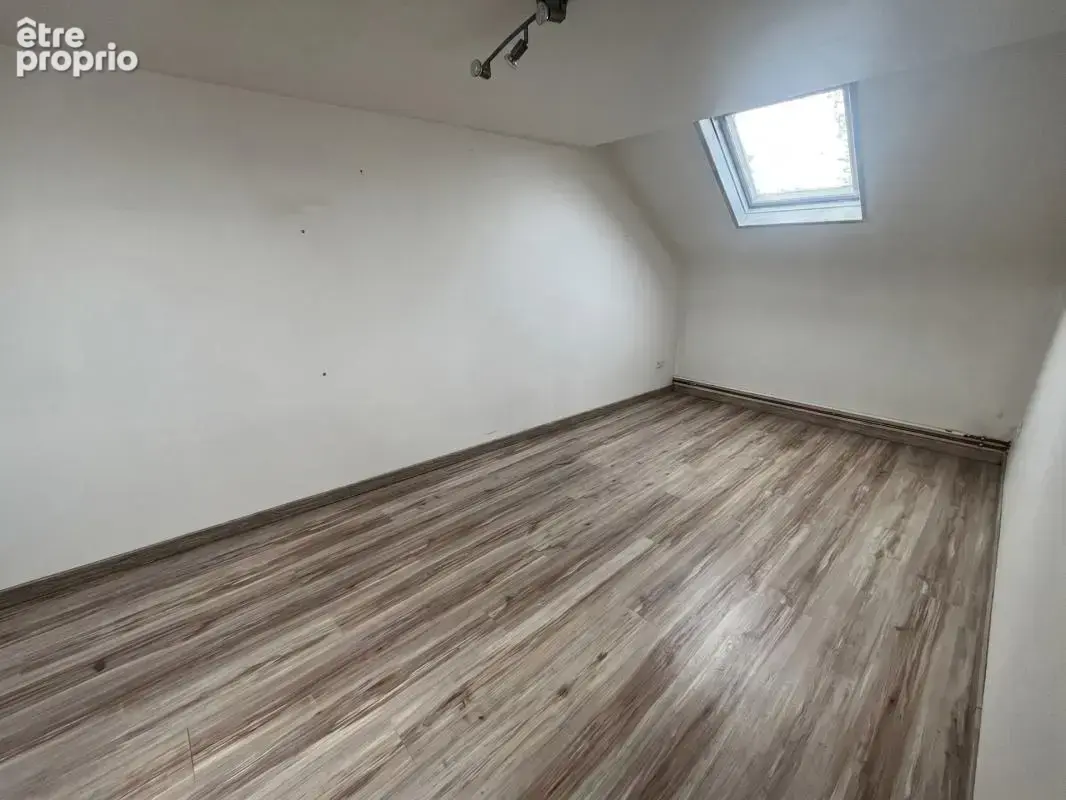  À VENDRE en Exclusivité – Superbe Maison Familiale de 140 m² avec Jardin, Terrasse & Garage !  - photo 10