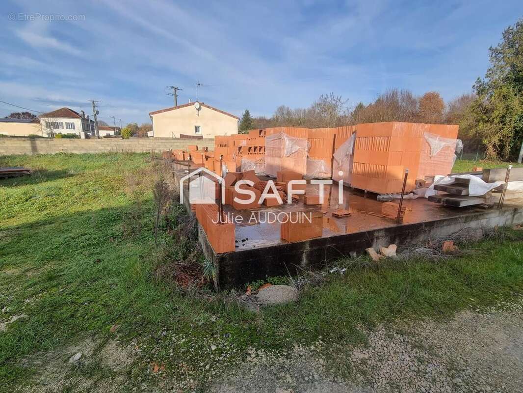 Photo 3 - Terrain à COURBILLAC