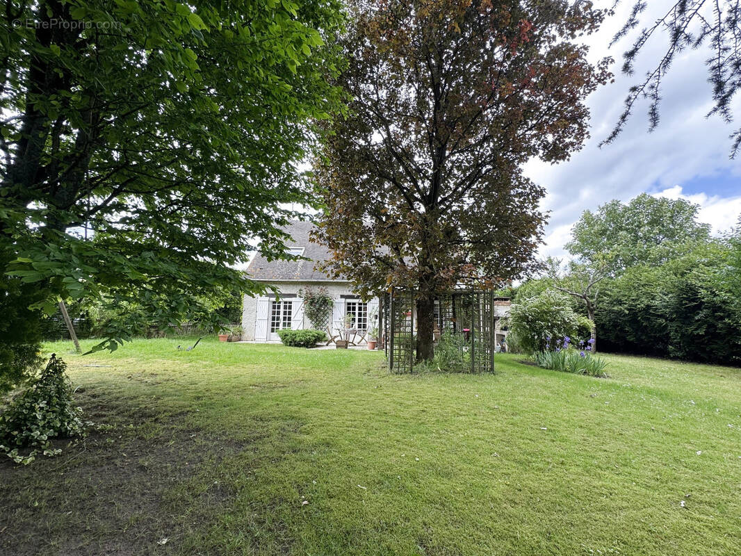 Maison à THIERS-SUR-THEVE