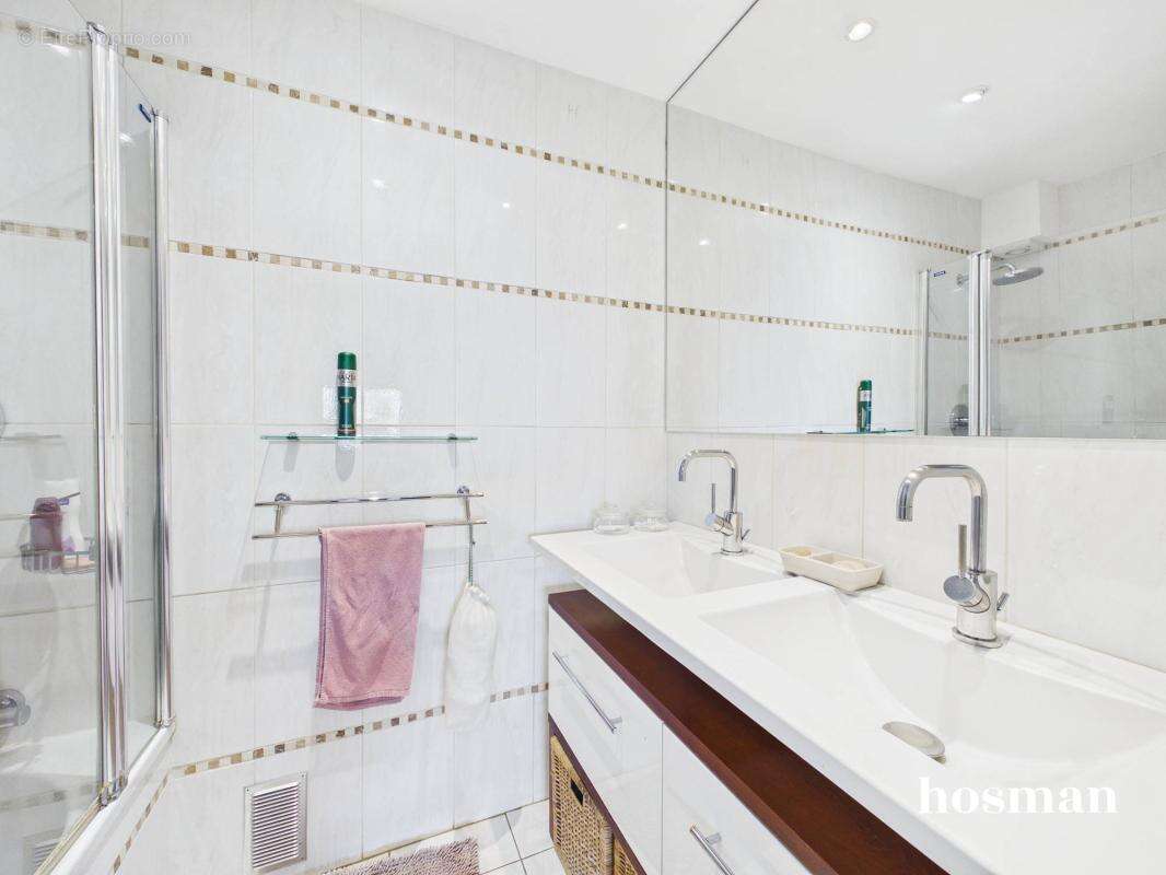 Appartement à PARIS-20E