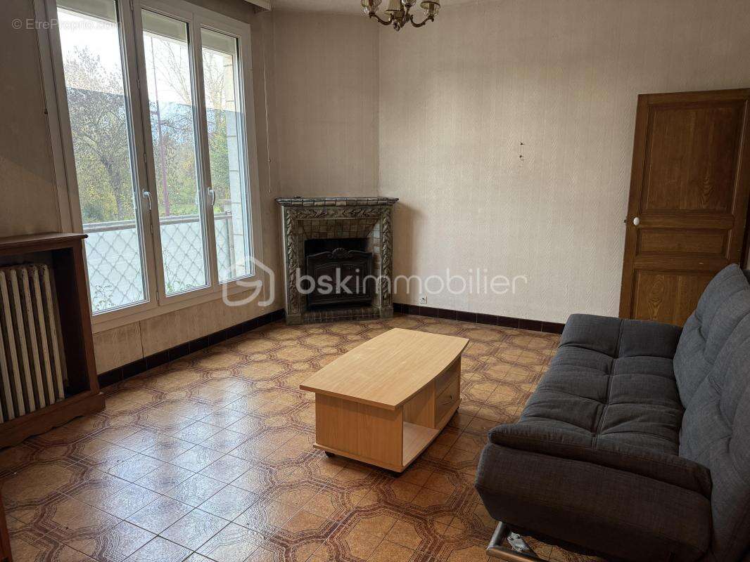 Maison à LUSSAULT-SUR-LOIRE