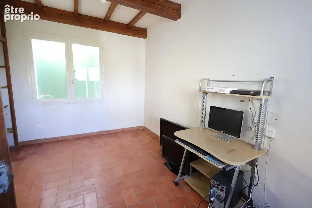 Maison T6 avec garages et piscine - photo 11