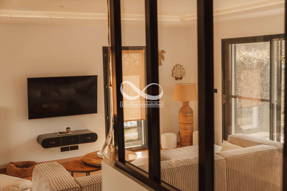 Maison à GROFFLIERS